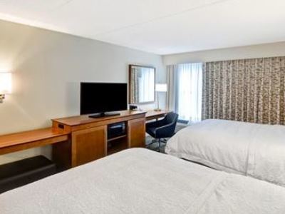 Hampton Albany-wolf Road Hotel 3*